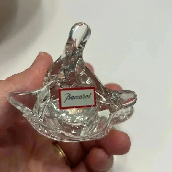 Baccarat Crystal Blowing a Kiss Cherub Angel Figurine - Picture 3 of 5